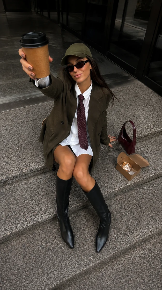 The model before the outfit change